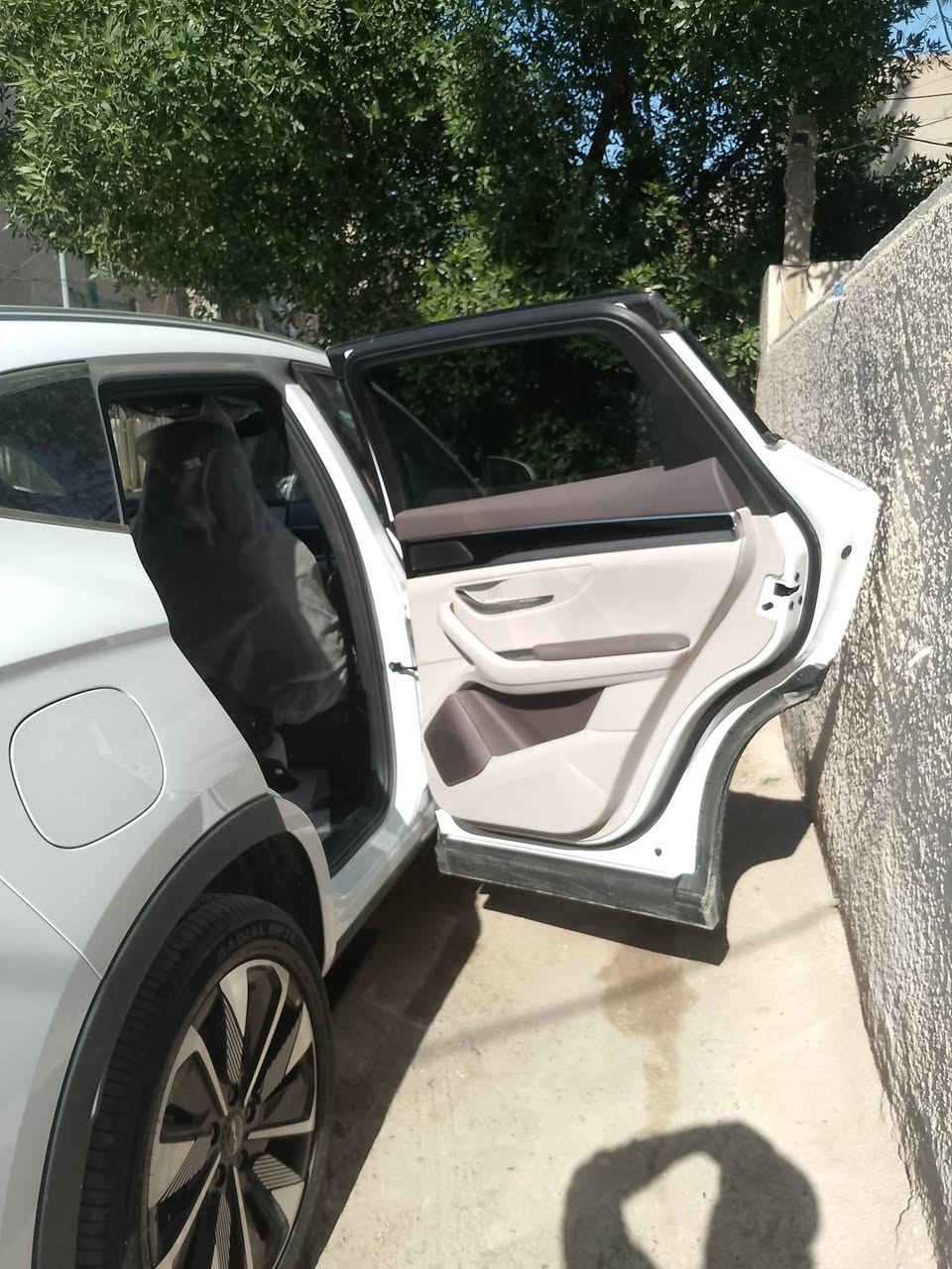 جميع نواع زجاج اليسارات القديم ولحديث نقل وشدداخل بغداد مجانن
وبنسب السعار رقم الهاتف ***********
