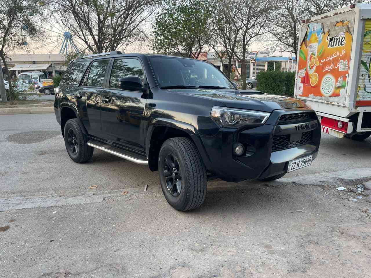 السلام عليكم 
      موديل2021سعر   250$ ورقه دولار بيها مجال 
TOYOTA  4RUNNER SR5 Preniuim✍️
~ تويوتا فور رنر 
~ وارد أمريكا  
~ محرك 6 سلندر  / V6 
~ فئة SR5 
~سيارة بنيد وجاملغ
~ ايرباك سترن و برده رجعت بيلادي 
~موصفات 1/1 
~ بصمة 
~ فور ويل ( 4*4 ) 
~ شاشة كبير  كاميرة دوار 
~ كاميرة خلفية 
~ داخلية اسود ملكية 
~ رادار أمامي  
~ كشن أمامي كهربائية 
~ كشن مخمل 
~ لايتات عدسة زينونة 
~تحديد سرعة 
~ حجم تايرات 17 
~ سبعة راكب ( ثلاث مقاعد)
~ ماشي 84  الف ميل 
~سيارة رقم اربيل ب اسمي  
~ رقم شاصي موجود بالمنشور 

Jtemu5jrxm5952007

~ سعر  ( 250$ )💰ورقة دولار بيها مجال 🤏
~ مكان واسط العزيزية 
 
***********
