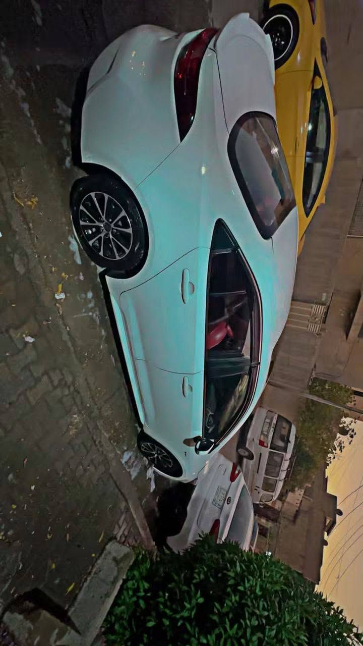 كورلا 2025 الشكل الأمريكي ماشيه 56الف ترايها مال زيرو مابيها اي نقص
رقم بغداد 
فتحة 
بصمه مع دخول ذكي
اوتو هولد
هند بريك بصمه
تبريد بيانو
اشاير مري
رادارت 
مانع تصادم
لد امامي لايتات زنون
فول تحكمات ستيرن
حساس اطارات
مثبت سرعه
شاشه 
كامرة  
السعر153 وبيها مجال بسيط جدآ
مكاني بغداد الدورة
***********
