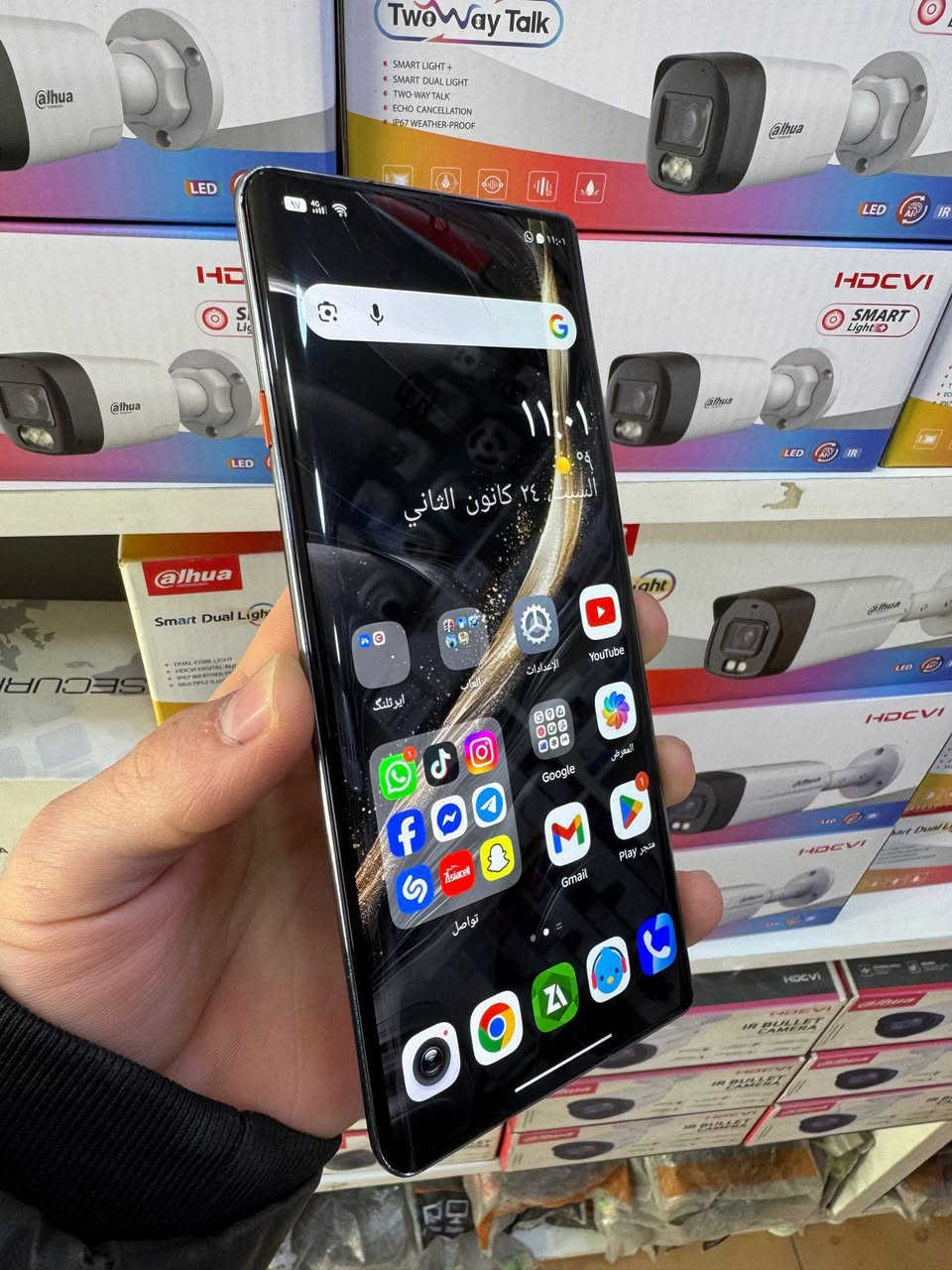 تيكنو كامون 40 برو 5جي
ذاكرته 256 رام 12+12 معالج دايمنستي قوي يشغل العاب 90 فريم شاشة 144هرتز جهاز ظد الكسر و الماء ما مفتوح سعره200الف ديالى بعقوبة فلكه العنافصة ***********
