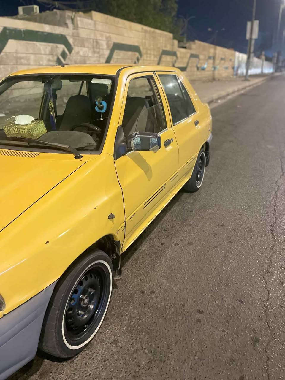 سلام عليكم سايبه مديل 2015 للبيع بسامينه رقم انكليزي نجف مصفره هيئه وغرامات السعر30$ وبيه مجال حق لجيه الاستفسار الاتصال ( *********** ) النجف, العراق
