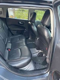 جيب موديل 18 حادثها مدكر وبند بدون شاصي  وباقي كفاله ماشيه 61 الف كيلو...