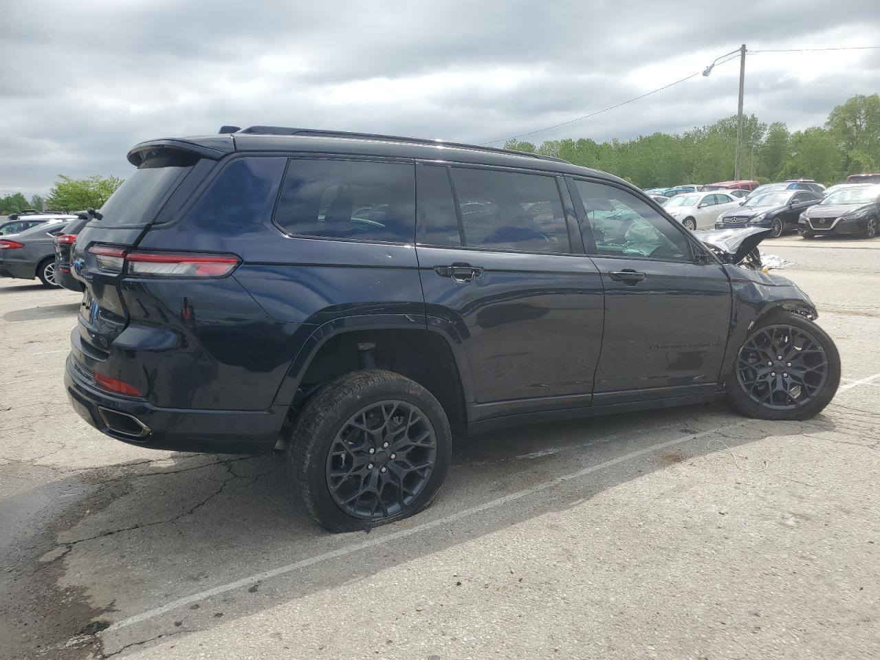 السلام عليكم
جيب  
موديل 24
فئة السومة
دخول جديد 
ماشيه 4 الف
***********
