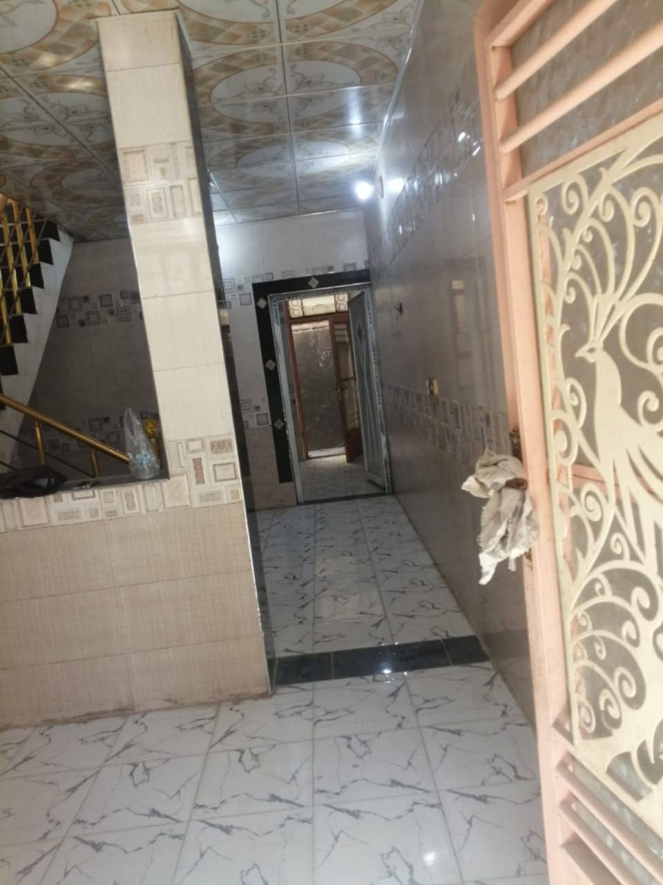 اللهم صلي على محمد وآل محمد ✨
دار للبيع مساحتة 50 متر

يتكون من طابق واحد بناء بلوك صب كونكريت مسلح  البيت كلة سقوف ثانوية ارضية سيراميك

البيت عالي عن الشارع خدمات كاملة ماء مجاري كهرباء شارع تبليط عرضة 10 امتار

عنوانة حي ميثم التمار قريب سايدين الچاير الطريق اليودي المستشفى العباس الاهلي
مكاتبة مع صاحب الارض مباشرة واقرار محكمة

للاستفسار اكثر مراسلة الصفحة
 أبو محمد لبيع ألعقارات 
او الاتصال على الرقم التالي
***********
