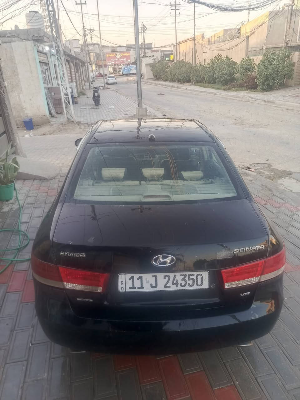 السلام عليكم ورحمه الله وبركاته 
من رخصة الادمن 
سوناتا موديل 8 امريكيه لمتدد للبيع فقط 
محرك 6 سلندر 
فتحت سقف 
كشنات كهرباء 
شاشه 
كهربائيات كلها شغاله 
تبريد ثلج 
السياره مال بيت نصبتها وترايها يخبل حتى ضفيرتها جديده قبل يومين بدلتها يعني انسه توكفك بمكان لو شي 
عداداتها كلها شغاله 
السياره رقم بغداد وسنوية جديده تحويل ثاني يوم 
السياره مصبوغه عام للجماليه ضربتها جاملغ بدون دواخل مو قويه السعر 77 وبيها مجال للطيبين  
مكان السياره كربلاء طوريج 
***********
