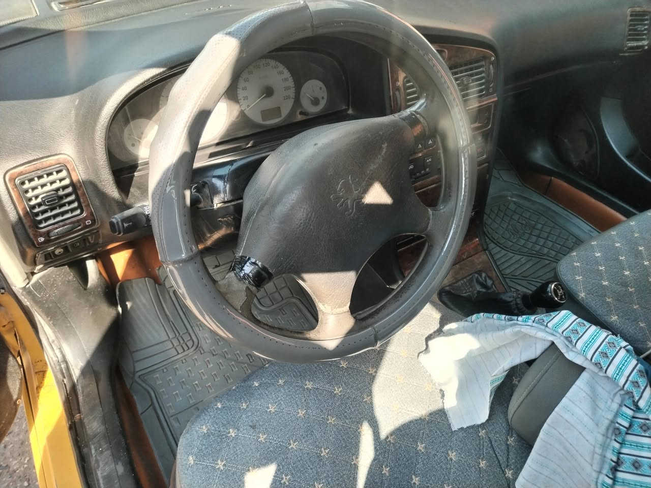 بارص 2013 سياره مثل مابصوره هل نظافه سياره جاهزه من كلشي مكينه كير تبريد كهربائيات كله شغاله هيئه غرامات كله صفر بأسمي مكان سياره ديوانيه سعر خاص او تصال ع رقم ***********
