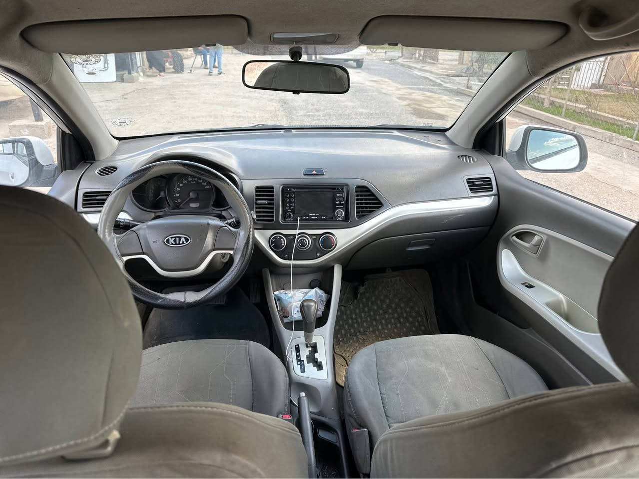 کیا پیکانتۆ خلیجی مۆدیل ٢٠١١ گیر تماتیک و چوار جام کارەبا و ئاوینە شەفت و کارەبا و سویچ کۆنترۆل  سیارەکە بەبێ سبوغە سبوغی نیە پێش و پشت کەپس سەنەوی بەسەر نەچوە گیر و مکینە و تەبرید بەشەرت توند و تۆل هیچ مسەرەفی تیدانیە نرخی تەنها ٧٥ وەرەقە و کەمیک مجال شوین هەولیر *********** أربيل, العراق
