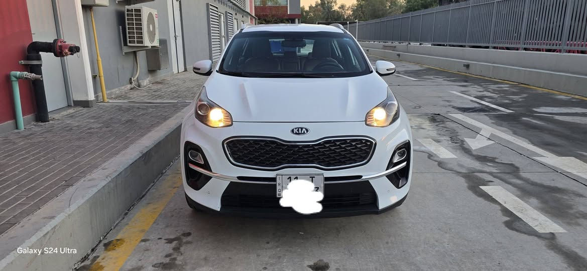 السلام عليكم
كيا سبورتج موديل2020  خليجي رقم بغداد بأسمي تحويل مباشر سيارة مكفوله من الصبغ و البارد جديدة كلش استخدام شخصي 
محرك: 2000 دوش 
ماشيه 95 الف كيلو فقط 
مواصفات 
1_شاشه 
2_كامره خلفية 
3_شاشه اعطال 
42_قطعتين تبريد 
5_اشاير بل مري 
6_حساس امامي خلفي وجانبي 
 7_مري شفط 
8_اشاير مري 
9_تحكم وضعيات قيادة 
10_ويل كب بلاد
11_كشافات اماميه 
12_داخل لونين 
13-تحكم استيراً جهتياً 
14 يدات نيكل 
للاستفسار: ***********
