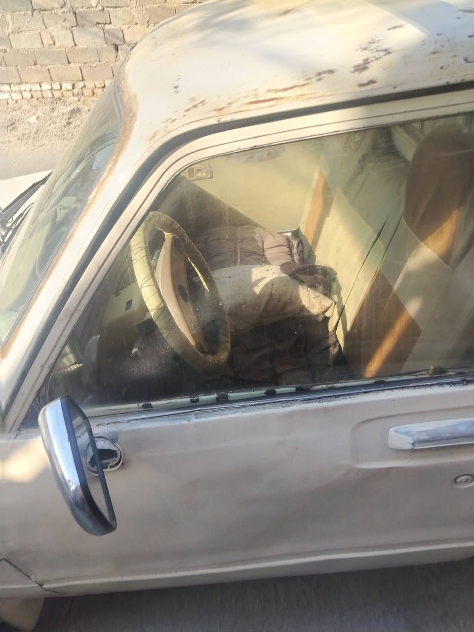 بيكم 80 للبيع جاهزه رقم ألماني ديالئ سنويه لل29 سعر 30 وبيه مجال ***********
