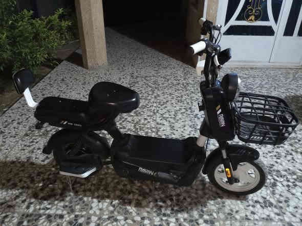 سلام عليكم. دراجه شحن للبيع السعر280 بيه مجال بصيط المواصفات / تشغيل عن بعد + كشن طبي+اضواء كامله ممتازه+ موديل 2024+قفل تاير    مكاني بغداد المحمودية ناحية الرشيد ***********
