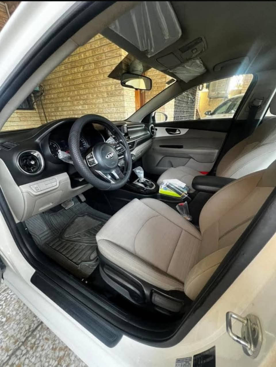 السلام عليكم سيراتوخليجي ١٩بدون حادث بدون صبغ بدون بارد فول عده الفتحه بصمة تشغيل عن بعدشاشه اعطال ترحيب وصندوك ذكي عند الاقتراب رقم بغداد دولي ب اسمي محرك١٦٠٠دوش لد نهاري فراشه بجم زينون عالي ناصي  حساس امامي خلفي مري شفط تبريد قطعتين 
السعر ١٦٢مجال بصيط
***********
مكان السماوه
