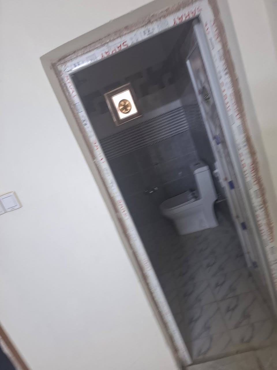 مشتمل لبيع مساحه 100مترا طابو صرف شارع 80خمس بيت عن شارع العام فرع كوفي الفانوس اتصال عل الرقم الموجود
***********
*********** 
 ابوعلي
