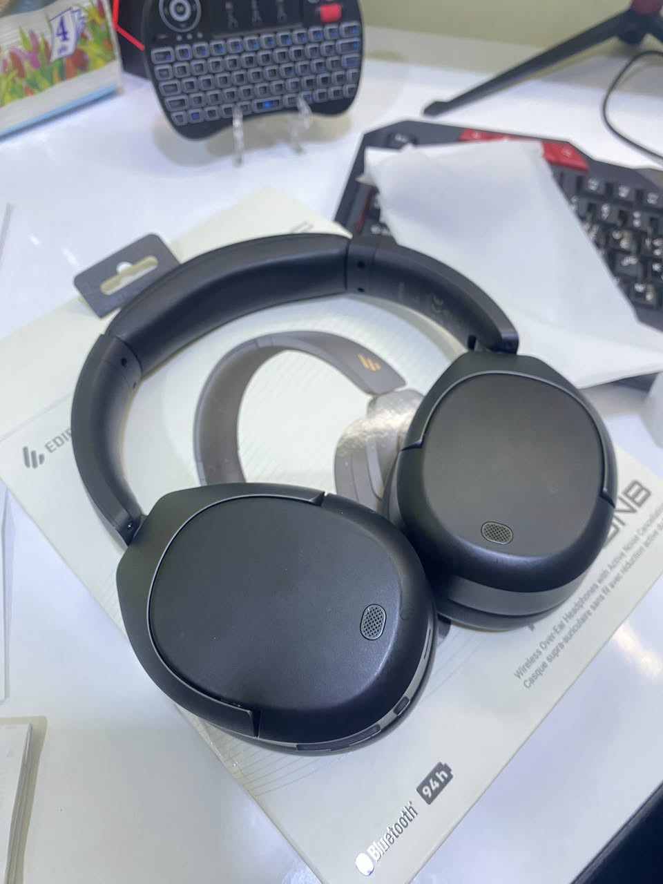 EDIFIER W830NB
نضافة كبالك
تفحص بيدك وتشوفها يلا نكول الله
ملحقاتها كلها كاملة
وبيها مجال للعيون طيبة🫀🙏🏼
تراسلني هنا او انستا @idfmself


**إذا كنت صاحب هذا الإعلان وتريد حذفه لأي سبب، رجاءا أرسل رسالة إلى الدعم الفني**