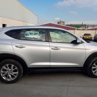 تكسون موديل 19 رقم نينوى الماني محرك كير شرط محرك 2400 ما مفتوح بدون ض...