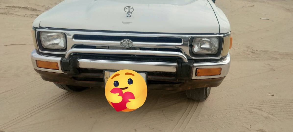 سلام عليكم بيكم 1992 سياره نضيفه  صبغ حزام فقط جماليه مكفوله من التبديل والحادث رقم مثنى بسمي تحويل ثاني يوم سياره مال جناي ب 55  مرووس حسب القناعه العنوان سماوه للاستفسار ***********
