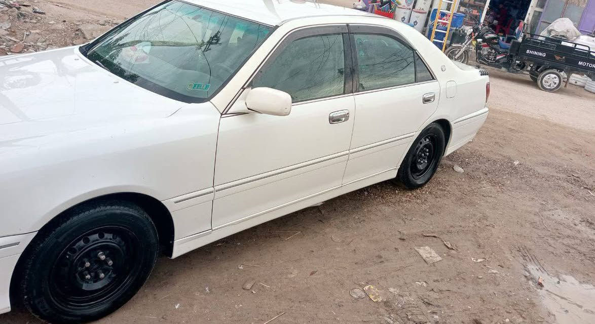 سلام عليكم ملكه اثنى دكمتين ديفور الصغير 2002 ما محجل ماشيه 171 الف متومه ارقام وشاصي وسنويه مطابق شرط الحاسبه للتواصل *********** واتس مفتوح (مراوس حسب القناعه مكاني نجف كوفه) 40 وبيها مجال

