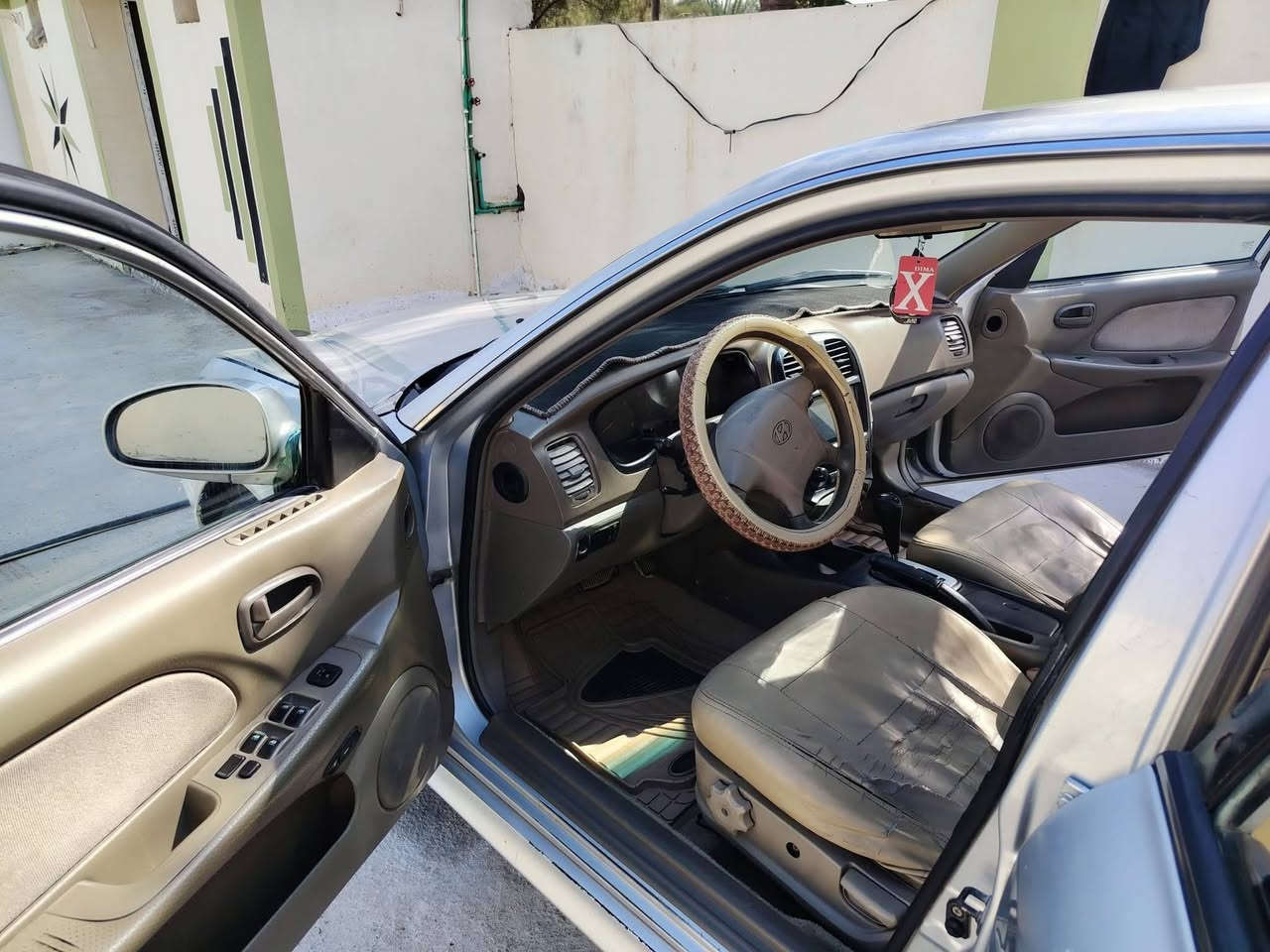 السلام عليكم سوناتا وفود موديل2006 خليجي  رقم يصره بسمي مداور ثاني يوم مكينه 2700بلادي شرط المكينه سليفون ع السيسي تحاسبني عليهه  السياره كير مكينه حداديه تخم تاير تبريد ثلج تدفئه +تدفئه مري السياره جاهزه للاخير ومعروفه باقي تفاصيله شاشه كامره دواره سستم صوت مكاني بابل السعر 63وبيه مجال ***********📞
