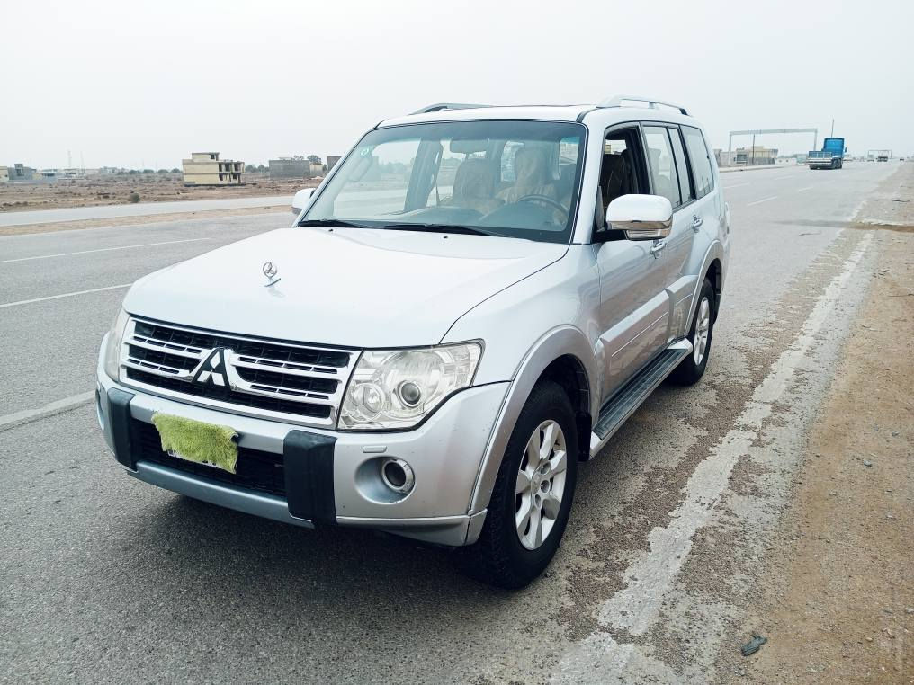 باجيرو
موديل 2010 
كفاله عامه
حبتور فول فول
رقم بغداد تحويل ثاني يوم
تخم تاير جديد
مكينه وكير مكفولات
سياره جديده ما بيها نقص
العنوان الكوت زين القوس
السعر 140 وبي مجال بسيط
للاستفسار *********** دهل اوران, واسط
