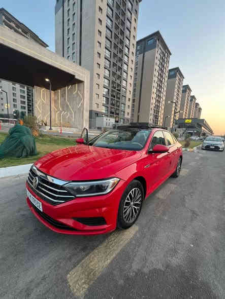 السلام عليكم شباب سياره للبيع 
جيتا موديل ٢٠١٩ داخل كلين بدون قطره صبغ مكفول من الصبغ والبارد كير مكينه صدر حداديه كفاله داخل لونين ولونها مميز رقم بغداد با اسمي موصفات Sel فول موصفات 1/1 محركها ١٤٠٠ تيربو السياره جديده استخدام شخصي مكاني بغداد حي الجهاد عارضها 148 وبيها مجال بسيط هذا رقمي ***********
