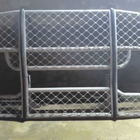 درع سكانيا حديد للبيع بعدة جديد ما مشدود على سيارة السعر5$ 07862867541