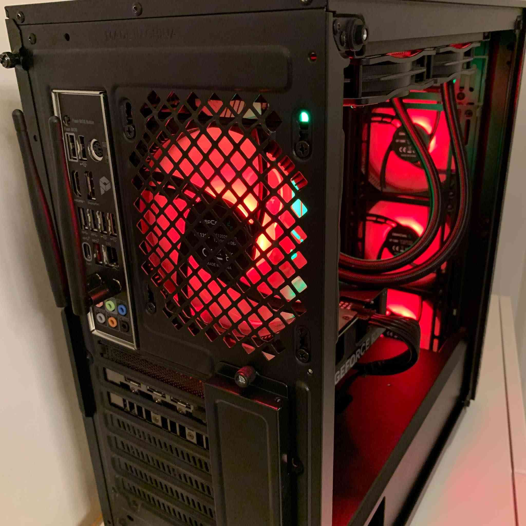 PC Specifications

((CPU)) Intel® Core™ i7-12700KF (12C / 20T)
((CPU Cooler)) DeepCool GAMMAXX L240 ARGB
((MOBO)) MSI PRO Z790-P WiFi
((RAM))CORSAIR Vengeance RGB 32GB DDR5-5200
((SSD)) Crucial P2 1TB NVMe
((GPU)) ASUS Dual GeForce RTX™ 4060 8GB
((PSU)) Thermaltake Toughpower GF1 650W Gold
((Case)) DeepCool MATREXX 50 ARGB 4Fans السليمانية, العراق


**إذا كنت صاحب هذا الإعلان وتريد حذفه لأي سبب، رجاءا أرسل رسالة إلى الدعم الفني**