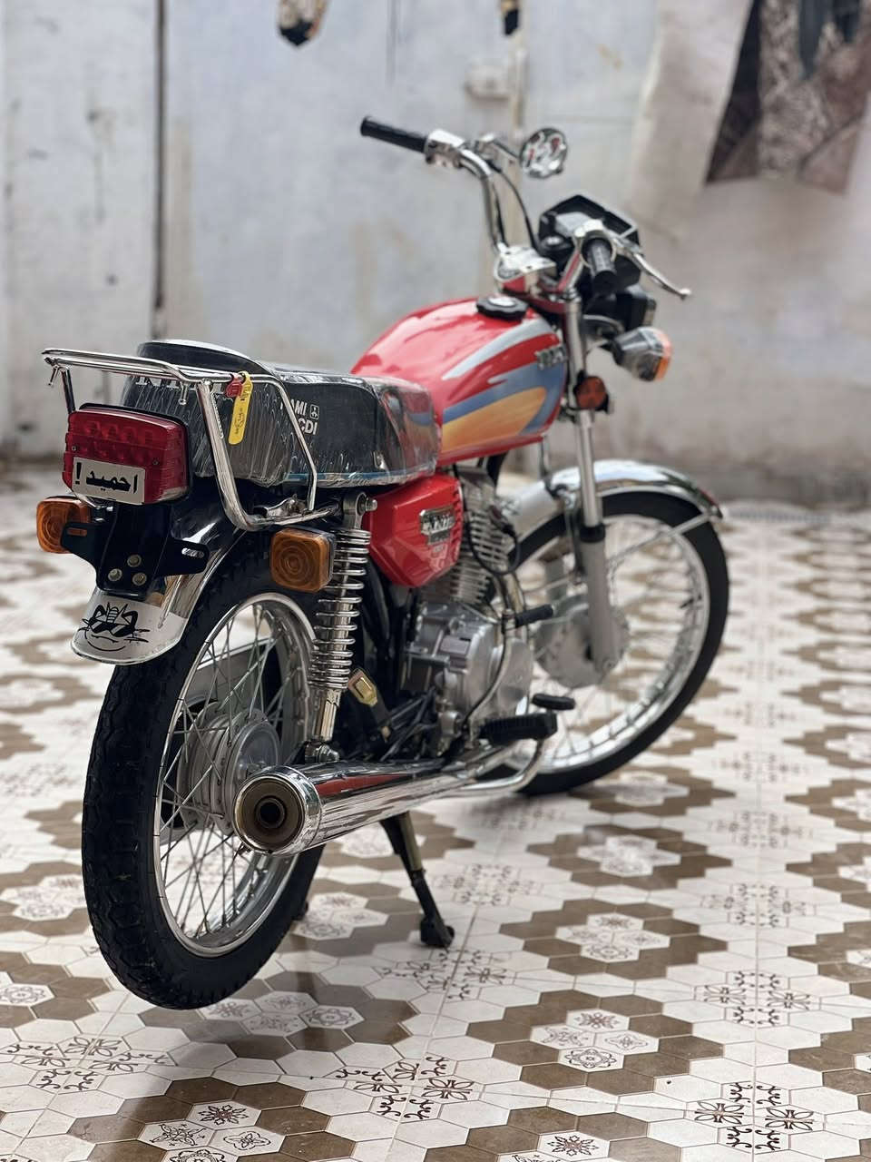 دراجه شلامجه اصلي داخله كمرك تاخذه بوجهك ع ترقيم موديل 2023باقي التفاصيل
ع رقم ***********
