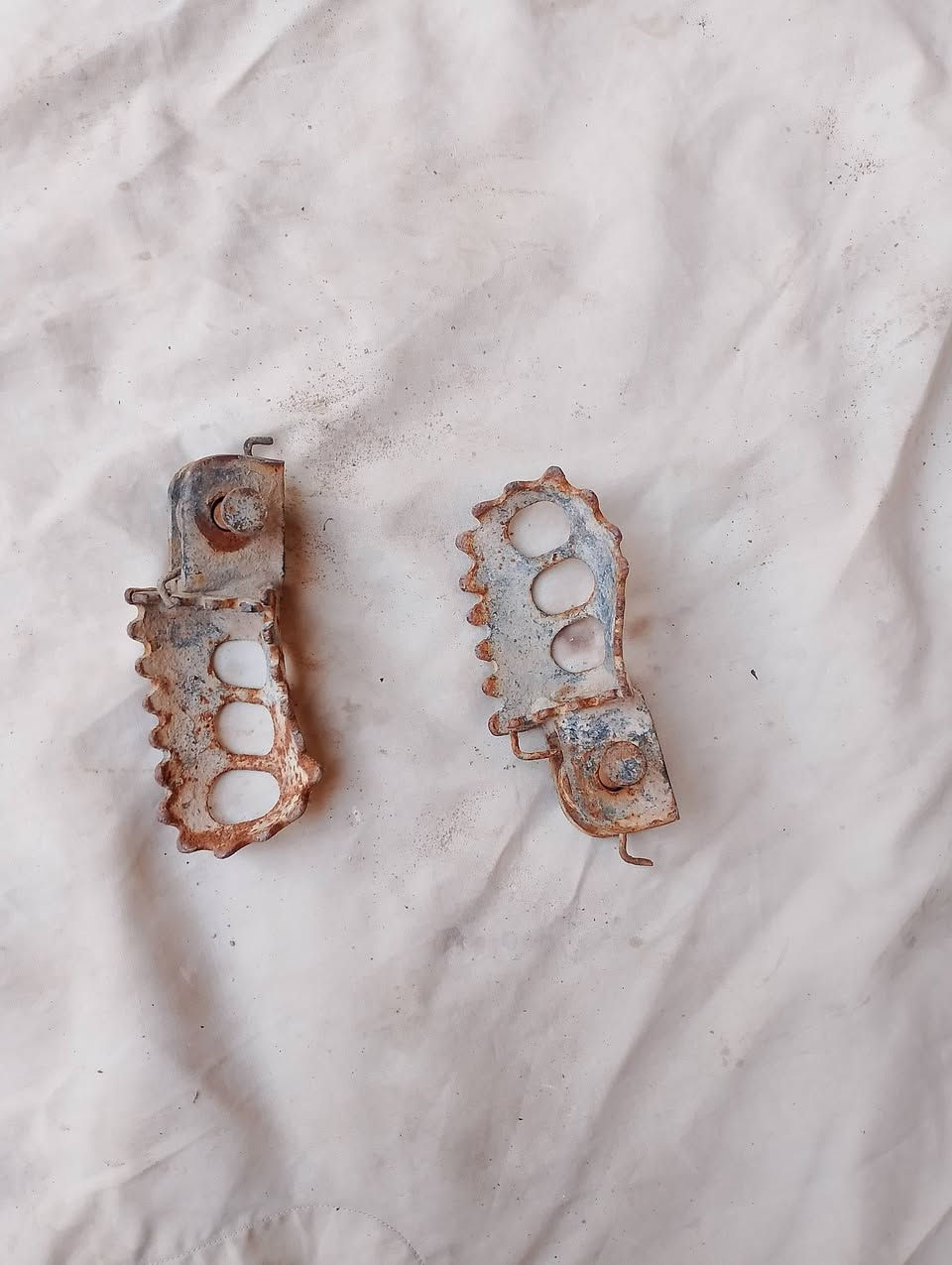 اغراض قفاز لبيع مكاني ميسان العماره موجود توصيل السعر خاص ***********
