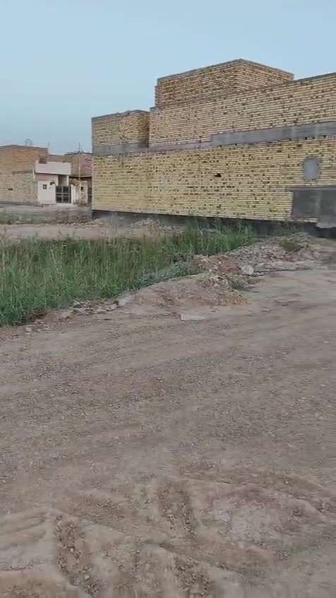 السلام عليكم ، توجد قطعة أرض في الجمعيات الثانية قرب النهر مساحتها 200م2 ركن ،مع توفر جميع الخدمات باستثناء التبليط فقط.
للاستفسار الاتصال على الرقم : ***********
