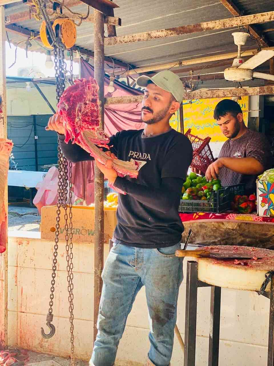 تعلن قصابة علي عادل الجبوري 
عن بيع الحوم عجل شرح او بلعظم وغنم وتجهيز كافة المناسبات ذبح كل يوم اب يومه درجه اولى 
زورونا ليست الوحيدون لكن الأفضل 
في سوق مجمع حطين 
للتواصل
***********
يم علي الجبوري
