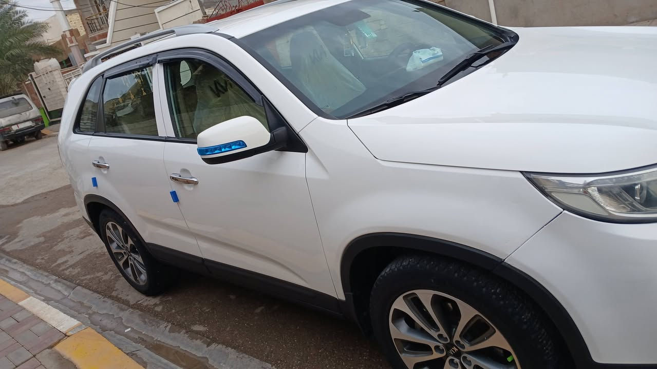 للهم صلي على محمد وآل محمد اخوان سياره للبيع سيرنتو خليجي فول عده الفتحه موديل 2014 رقم بغداد مشروع وطني سنويه 2026 سبعه راكب كير محرك مكفول شرط مامفتوح 6 سلندر  بيهه قطعه وحده صبغ بدون دواخل  باب السايق بيهه سونار تحويل مباشر بل دجيل مكاني هاذا رقمي *********** بيه واتساب وشكرا
