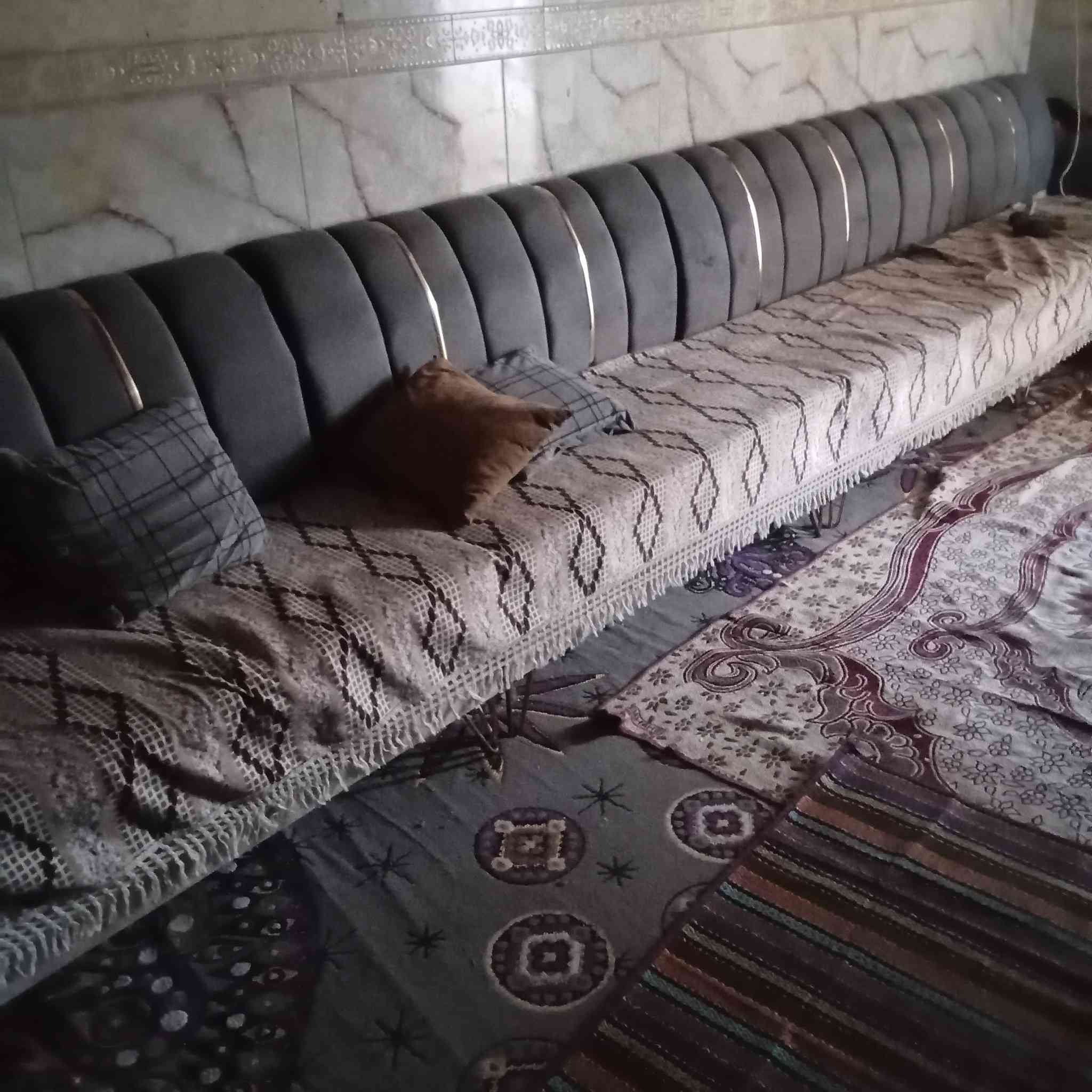 تخم وميز ايناره وطبلات البيع جديد مابي اي ضرر السعر 600 مامتواجد على الفيس *********** هاذه رقم النتصال
