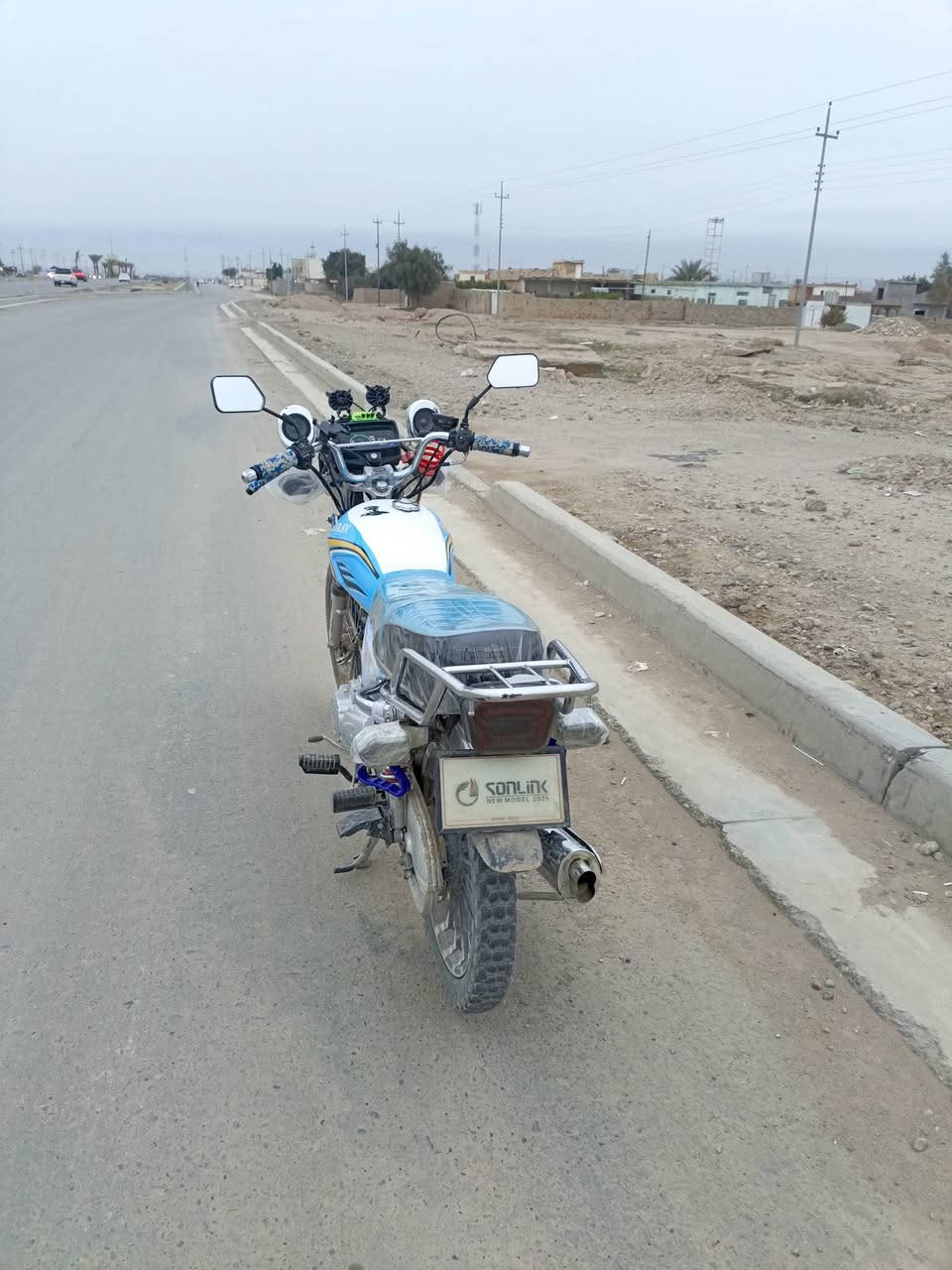 لــلــبــيــع 🎬
سيڤان سونلنك 24 محدث 25 بااب أول
 وزن ثقيل .
دشبول شغال .
ضوء عالي و ناصي و ليد حيل قوي .
Mp3 + نشره بال بگ لايت + اشاير شغال
سلف وهندر . وتشغيل عن بعد 
 محرك ما مفتوح شرط
نشاط فولل 
السعر 750 وبي مجال قليل ..
المكان بيجي •
الموشراي لايتعبني رجاءءءء •
موجود بس واتساب أو اتصال 
الستفسار ‏‪***********‬‏
