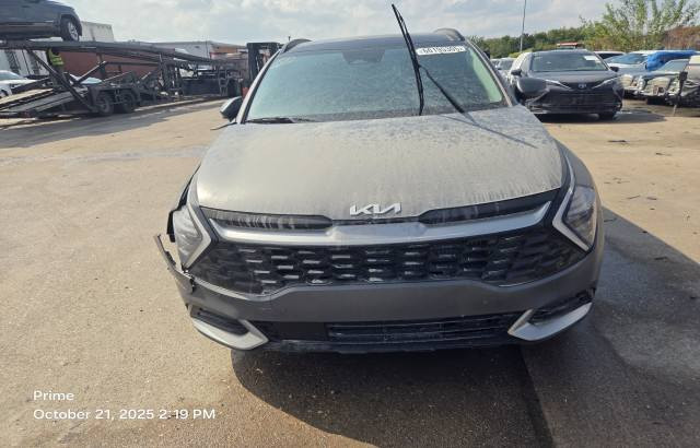 السلام عليكم...عساكم بخير جميعاً سبورتج SX برستيج اعله فئه هايبرد موديل 2025 لون طافي مميز بدون ايرباك بدون صبغ بيه بارد باب و جاملغ مثل ما موضح حادثه....السياره حالياً بلاردن سبوع و تدخل بغداد...سعره واصل بغداد بأسم المشتري ب 225 ورقه بدون تصليح...و ويه التصليح 235 ورقه للإستفسار *********** مكاني المنصور
