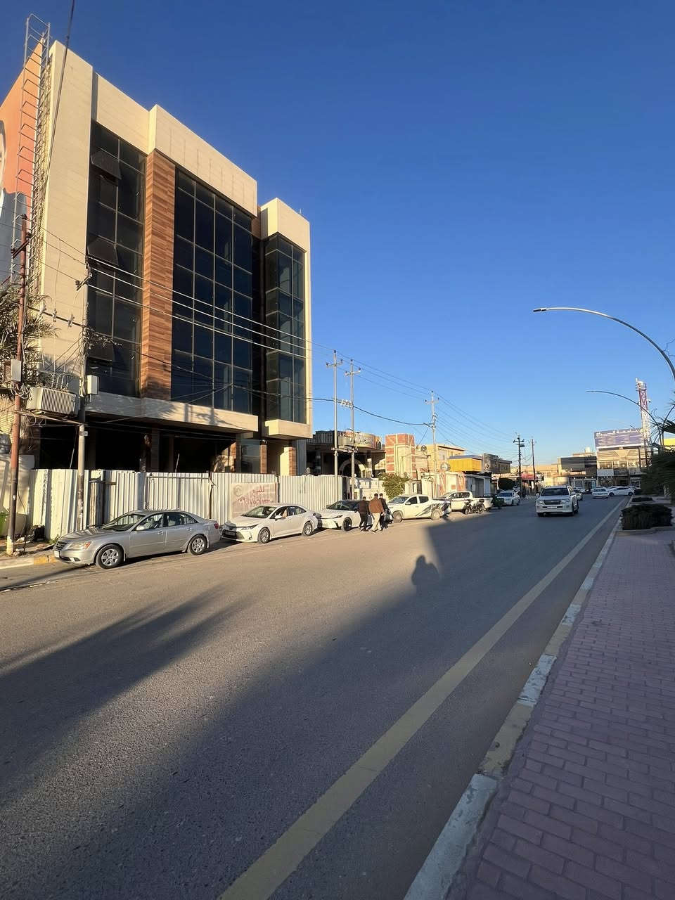 بسم الله الرحمن الرحيم 
🔴عقار تجاري للبيع 
🔴في الفلوجة عل شارع اربعين 
🔴مساحة430 متر الواجهة20 متر
🔴 بناية عبارة عن أربع طوابق
🔴للاستفسار:مراجعة
🔴مكتب فلاح الزوبعي ***********
🔴خميس الحلبوسي ‭0790 175 6332‬
🔴العنوان الفلوجه مقابل مجمع الشفاء
