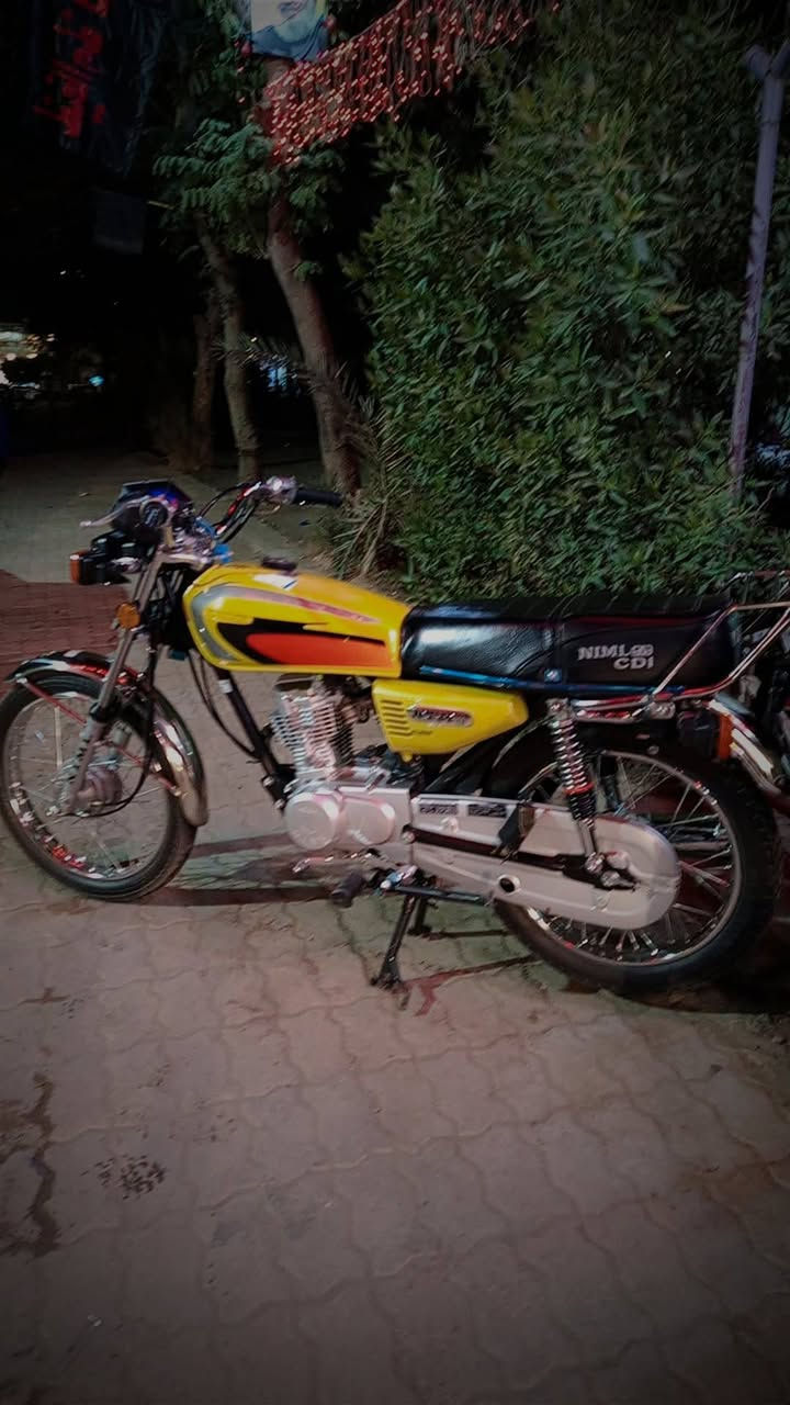 سلام عليكم اخوان دراجه البيع امتياز دراجه نضيفه موديل 25،--رقمي ***********
