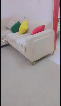 ديوان تركي • ٧مقاعد • يحتاج مسح