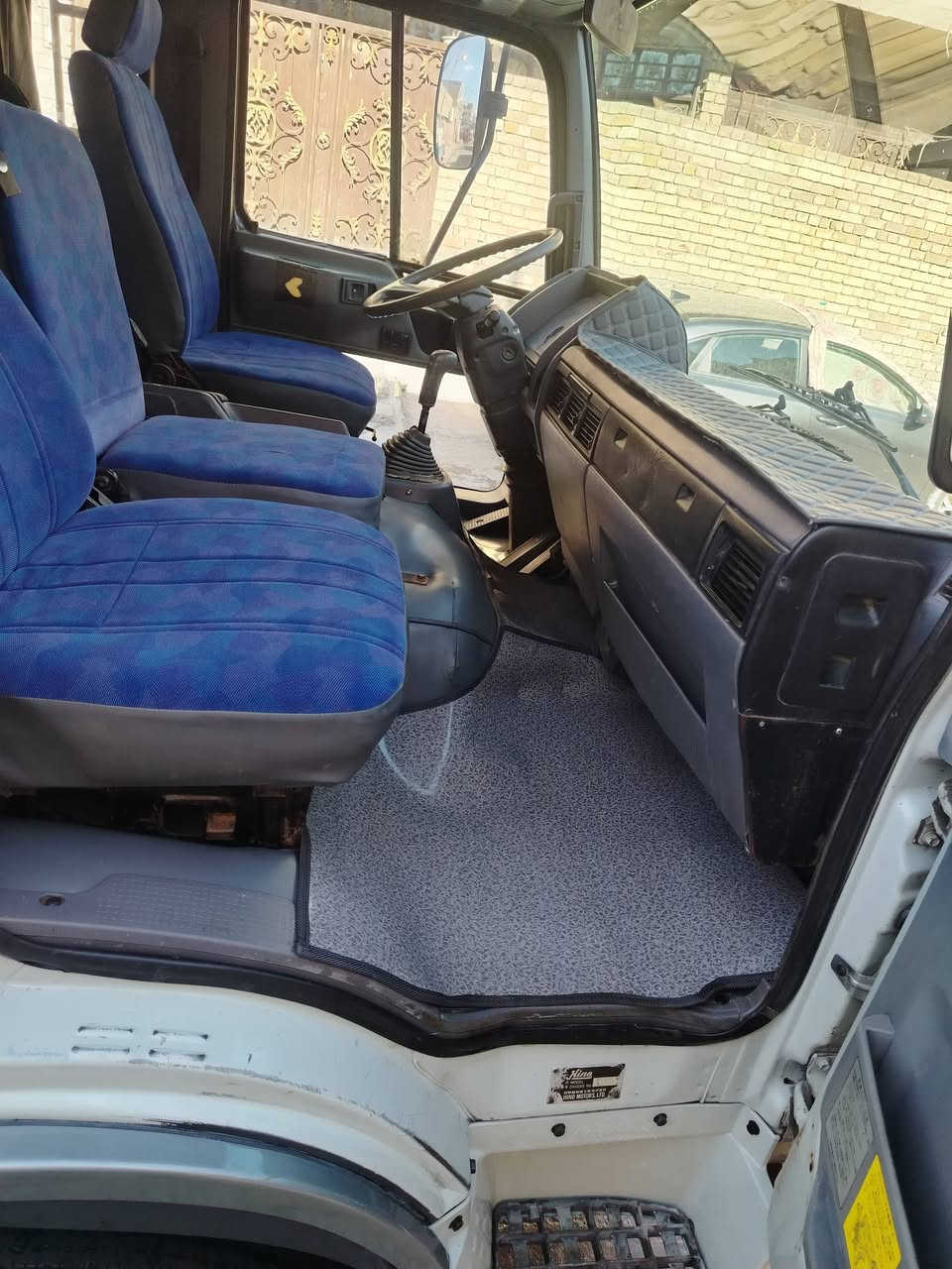 هينو طيره سوبر سياره جديده بلاد كرين *********** انا مكلف بالنشر مكان السياره بغداد رقم بغداد
