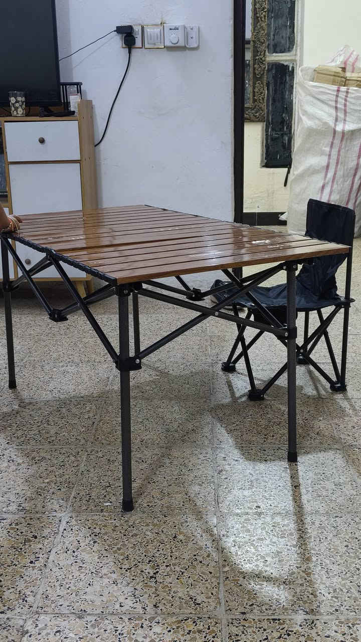 متوفر ميز مع كرسي
***********
