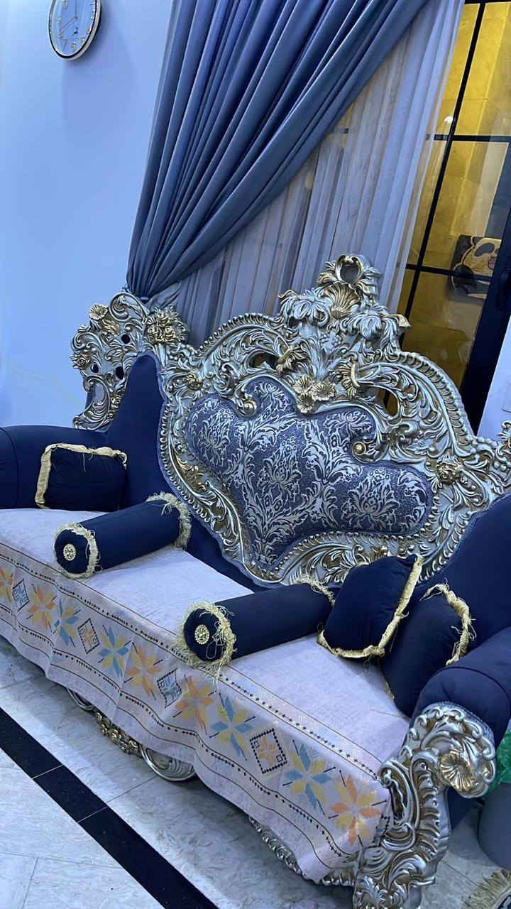 السلام عليكم تخم عشر مقاعد جديد ستخدام 3اشهر بجيسه ممستخدم سبب البيع ظيق المكان ماخذته مليون 800اريده مليون بي مجال الشرايه مكاني كراده داخل قرب الكنيسه ***********@ الشرايه يتصل عل رقم
