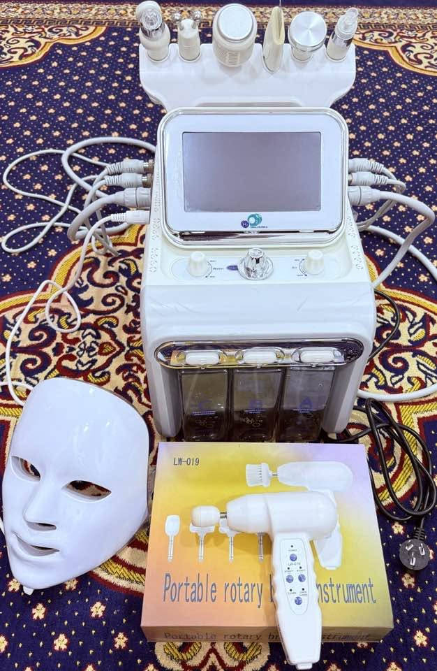🔥 فرصة لا تعوض لأصحاب مراكز التجميل والعيادات 🔥

للبيع جهاز هايدرو فيشل احترافي بحالة ممتازة، جاهز للعمل مباشرة ودون أي أعطال الله شاهد استخدام شهر واحد فقط.

صناعة كوريه ماطور الحجم الكبير 

✨ يمنح نتائج مميزة في:
✔️ تنظيف البشرة بعمق
✔️ إزالة الرؤوس السوداء والشوائب
✔️ ترطيب وتجديد البشرة
✔️ تحسين نضارة وإشراقة الوجه

✅ استخدام خفيف وحالة ممتازة.
✅ مناسب لبدء مشروع أو تطوير خدمات مركز التجميل.
✅ السعر مناسب  450 الف .
مع جلاية لتنظيف البشرة 
مع كافة ملحقاته وايضاً ملحقات إضافية 

📍 الموقع: (مركز البصرة)
📞 للتواصل والاستفسار: (***********  متواجد وتساب )

