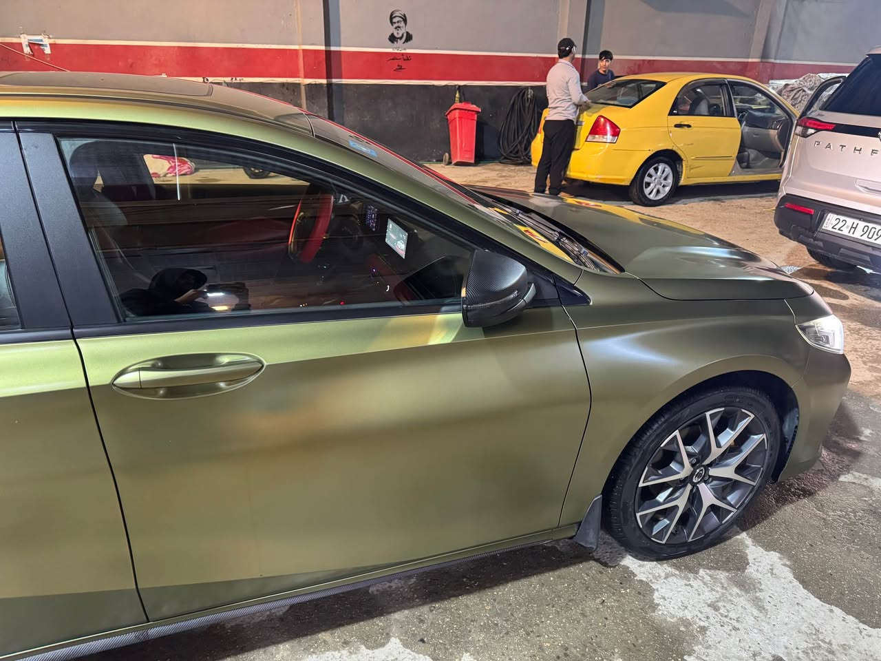 🚗 للبيع – سيارة نظيفة وجاهزة

▪️ النوع: GAC إمباو
▪️ الموديل: 2024
▪️ المحرك: 1.5 تيربو
▪️ القوة: 170 حصان
▪️ الگير: أوتوماتيك
▪️ الدفع: أمامي
▪️ الممشى: 28 كم
▪️ اللون: أخضر طافي ✨
▪️ الحالة: ممتازة / استعمال شخصي
▪️ الفحص: ما بيها أي صدمة، شاصي ومكينة وكالة
▪️ الداخلية: نظيفة جدا
السعر 185 ورقه وبيه مجال 
الاستفسار ***********
مكان كربلاء طوريج كربلاء, العراق
