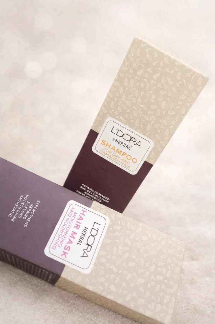 شامبو وبلسم لدورا معالج للشعر

الشامبو : يصلح الشعر التالف والمصبوغ... يغذي الشعر... يمنع تساقط الشعر
مصنوع من اجود انوع الأعشاب والمواد المغذيه للشعر من خلاصة اكليل الجبل خلاصة الالوفيرا خلاصة فاكهة الاس خلاصة نخالة الأرز صوديوم لوريال عطر وماء منزوع الأيونات الخ من المكونات

البلسم : يقوي الشعر... يصلح الشعر... ينعم الشعر...اشراقة الشعر... مضاد للكهرباء الساكنه
مكوناته زيت اللوز الحلو خلاصة اكليل الجبل صمغ الكثيراء غليسرين خلاصة الورد الخ من المكونات

متوفر عدد محدود
سعر الشامبو ١٥ الف
سعر البلسم ١٥ الف
متوفر توصيل داخل البصره فقط ٥ آلاف البصرة, العراق


**إذا كنت صاحب هذا الإعلان وتريد حذفه لأي سبب، رجاءا أرسل رسالة إلى الدعم الفني**