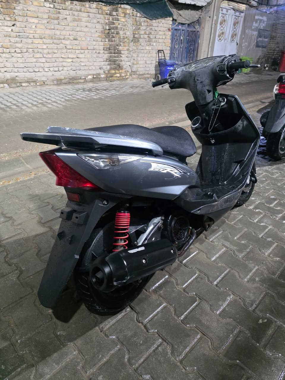 السلام عليكم دراجة ثعلب 140للبيع دراجة نضيفة كلش بمعنة الكلمة تاخذهة ما تصرف عليهة ربع 
تخم تاير جديد  العنوان الشعلة السعر ٧٥٠ وبيهة مجال حك الجية 
هذا رقمي متواجد واتساب وخاص ***********
