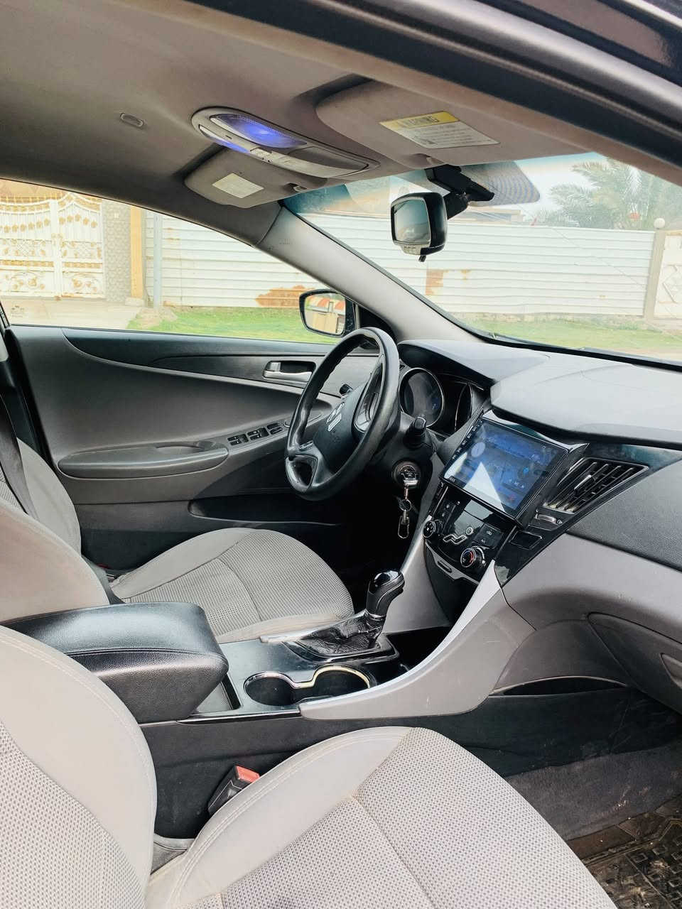 السلام عليكم 
سوناتا 2013 امريكي 
بيها قطعة رش فقط وقطعه فتح والباقي كفالة عامة شرط السونار محرك 2400 جاهز كير محرك تبريد تدفئة حدادية كلة جاهز مواصفات معروفة رقم بغداد الجديد تحويل مباشر 
مكان السيارة بابل .المحاويل 
السعر  103وبيها مجال قليل 
للاستفسار الاتصال ‭‭0789 388 6774
