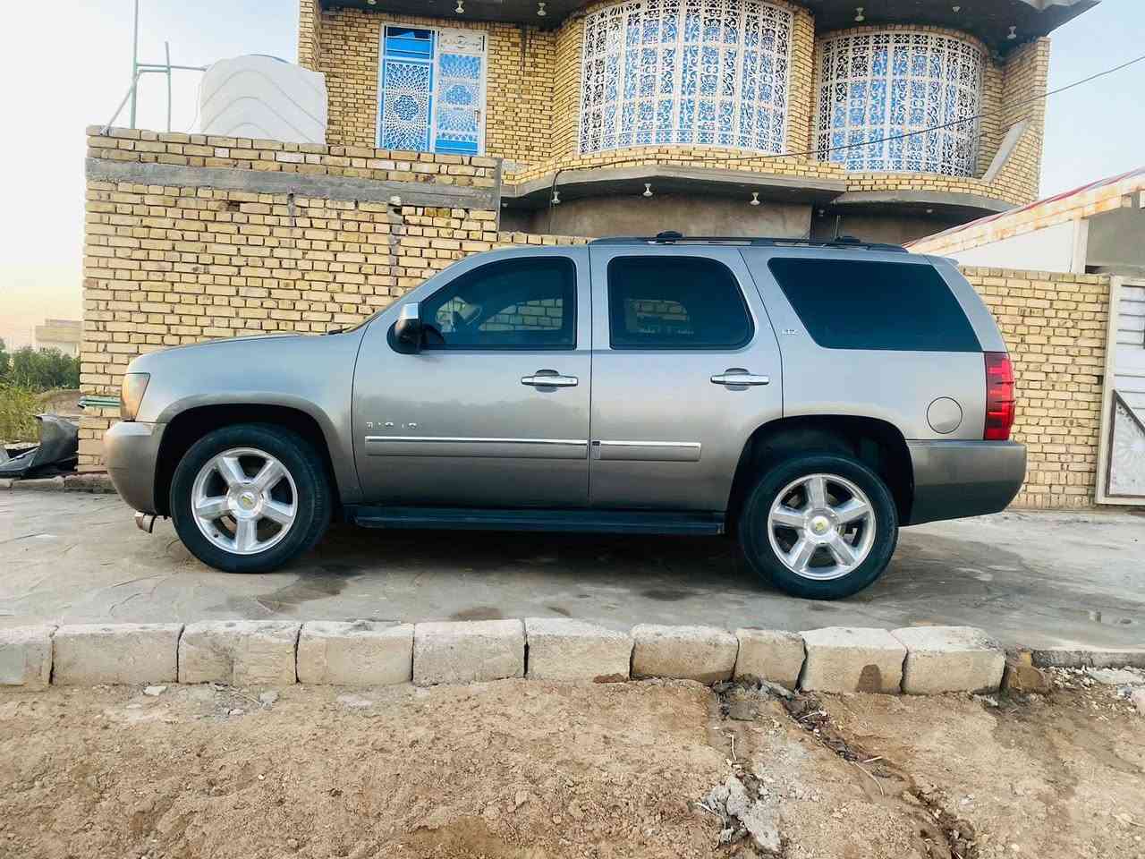 يالله ادوات ادوات ادوات تاهو بترا خليجي2013 LTZ فول حاوية كفالة من الكص من سرقه وعشائر والإنتربول السياره متعوب عليه  شاشه كامره ثلاجه تاب تلفزيون  كشنات كهرباء السياره شغاله  تخم تاير جديد حداده 100/100 كير مكينه بشرط 
تبريد ثلج ٣ قطع جاهزه من كل النواحي اتعهد من السرقه والعشائر العنوان ناصريه 
السعر ٨٨
الرقم.  ***********
