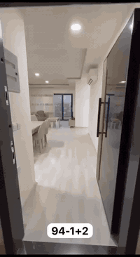 ⸻

💼 فرصة استثمار ذهبية في أربيل – سنترال بارك 💼

للبيع شقة قيد الإنشاء ضمن
مجمع سنترال بارك – حي روناكي / أربيل
📍 برج 7 – الطابق 14

🔹 تفاصيل العقار:
▪️ المساحة: 94 متر مربع
▪️ غرفتين نوم + صالة
▪️ حمام + مطبخ
▪️ طابق عالي بإطلالة مميزة
▪️ موقع قوي داخل المجمع

📅 موعد التسليم: نهاية 2027
💡 مناسبة للاستثمار طويل الأمد
قيمة المجمع والموقع تشهد ارتفاع سنوي، وفرصة ممتازة لإعادة البيع أو التأجير بعد الاستلام.

📞 للتواصل والاستفسار:
***********
