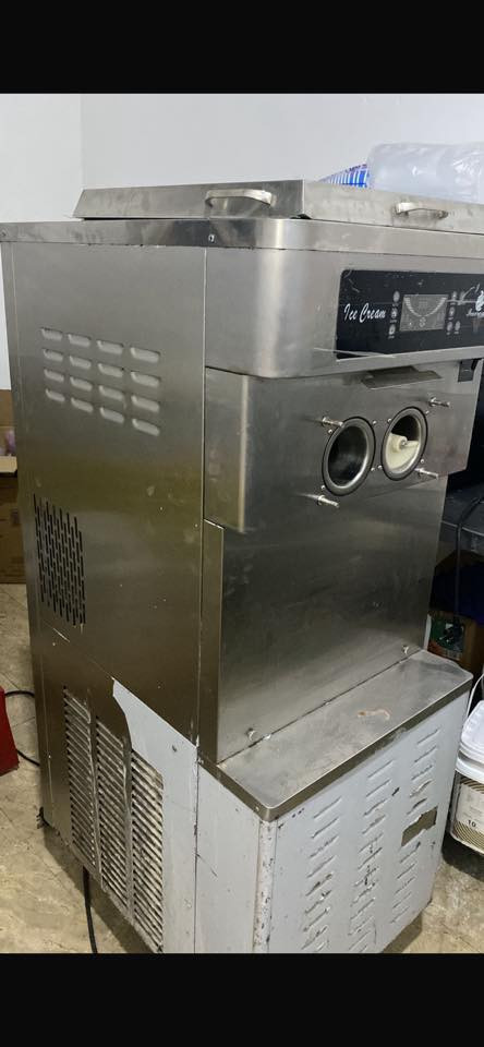 السلام عليكم 
سلاش عدد ٢ ايطالي 
سوفت صيني سنكل فيز 
للتواصل ***********
