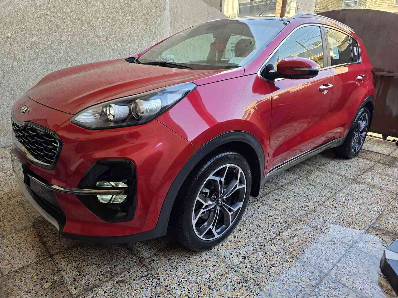 السلام عليكم
للبيع او مرواس 
كيا سبورتج خليجي ضمان وكالة الدولية 
موديل 2021 
فول مواصفات اعلى فئة جيتي لاين ومعروفة مواصفات الجيتي 
السيارة ماشية 33 الف كيلو حقيقي  ومن الزيرو لليوم 
السيارة جديدة جدا بحالة الزيرو 
بيهة مكانين بارد جدا بسيطات والباقي مكفولة وجديدة 
رقم بغداد بأسمي تحويل مباشر 
مكان السيارة بغداد 
السعر 220 وبيهة مجال بسيط 
للاستفسار 
***********
***********
