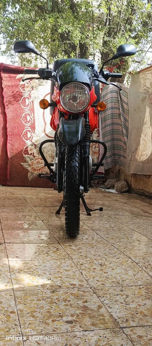 السلام عليكم  بوكسر جبلي موديل 23نزول 24بشهر السادس الدراجه هزه جديده رقم نكليزي باقي بس استلام  كامله مكمله كبل الشارع الدراجه مجفته مره وحده قبل 10ايام تجفيت شركه مكفوله من تنقيص من شاصي من  تبخير من ماشه من تايرات جدد اصليات شركه ملاحضه الصندوك مو للبيع والله العظيم الدراجه استخدام شخصي  مكاني بغداد سبع البور السعر 2350وبيها مجال   
***********
