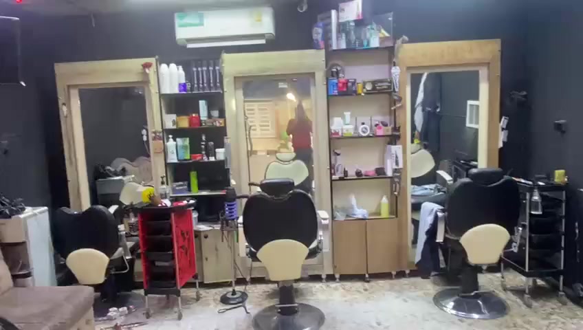 عندي  مريات اومسطبه مال كعده هذن الجكامج  للبيع نضيفات
كلش***********
***********
